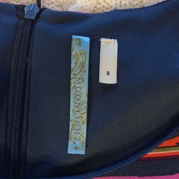 Francesca’s boutique 3/4 sleeve mini dress - Picture 2 of 2